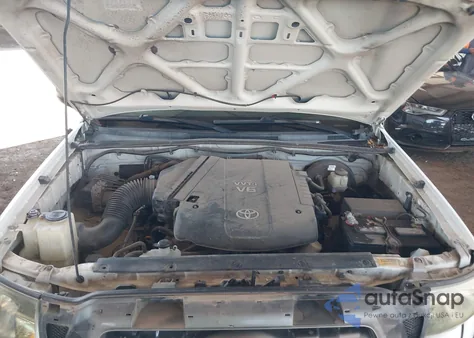 2010 Toyota Tacoma Prerunner V6 z USA, uszkodzony, nr VIN 5TETU4GN2AZ683296